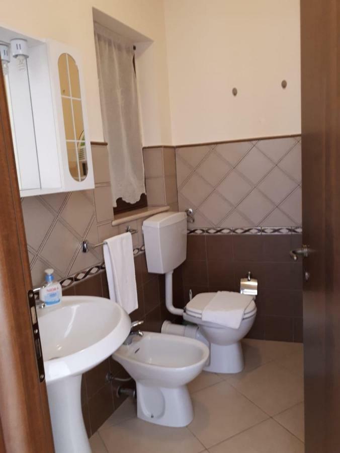 Casa Vacanza "La Chiazza Di Grutti" Grotte  Exteriör bild