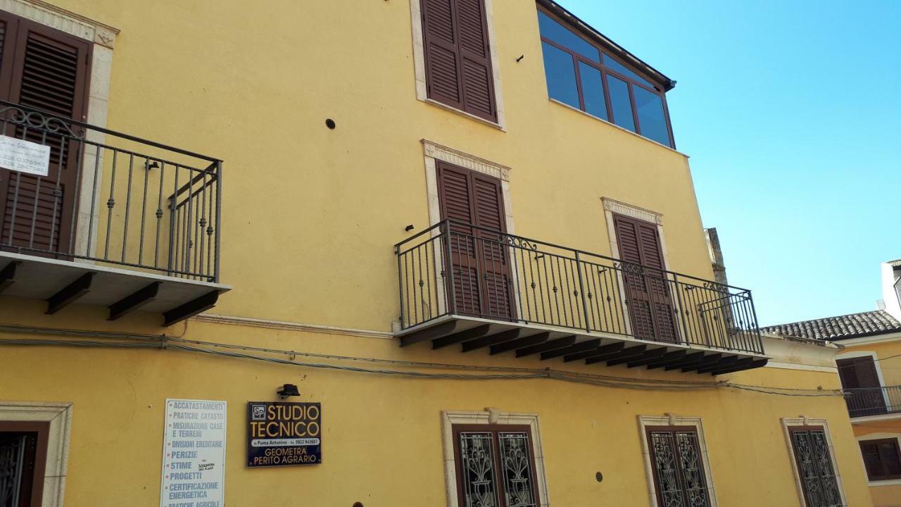 Casa Vacanza "La Chiazza Di Grutti" Grotte  Exteriör bild